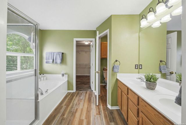 8928 EAGLE BND, Helotes, TX 78023