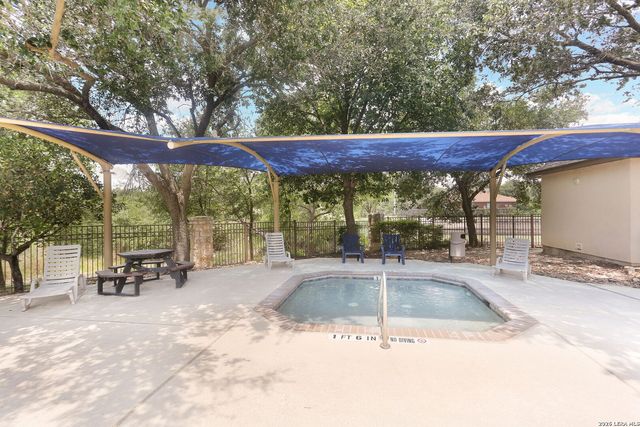 8928 EAGLE BND, Helotes, TX 78023