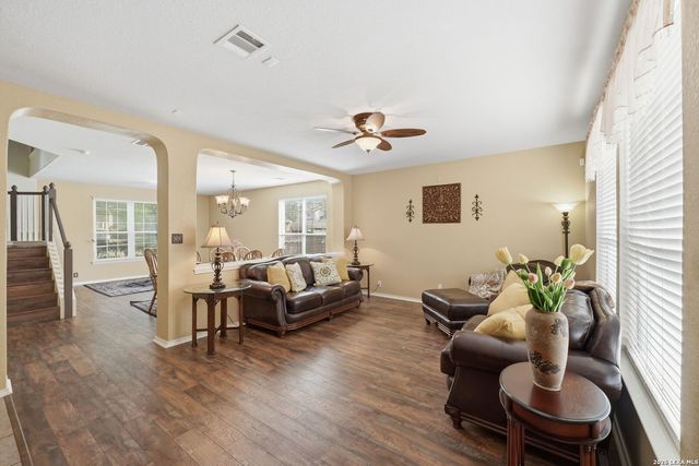 8928 EAGLE BND, Helotes, TX 78023