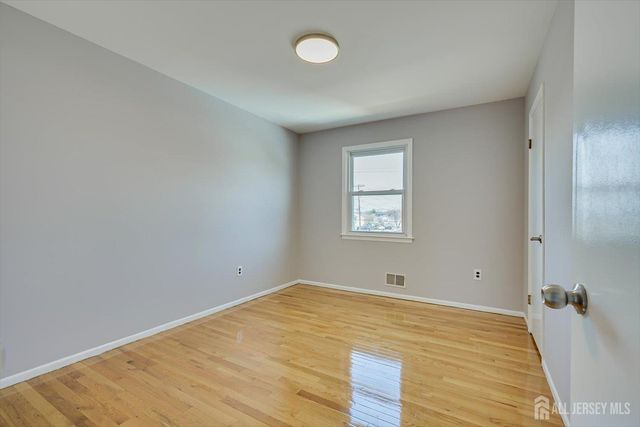 76 Pleasant Avenue, Iselin, NJ 08830