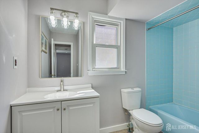 76 Pleasant Avenue, Iselin, NJ 08830