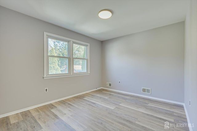 76 Pleasant Avenue, Iselin, NJ 08830