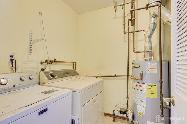 76 Pleasant Avenue, Iselin, NJ 08830