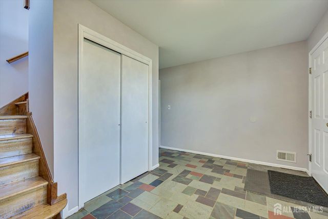 76 Pleasant Avenue, Iselin, NJ 08830