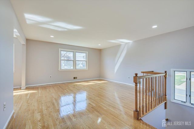 76 Pleasant Avenue, Iselin, NJ 08830