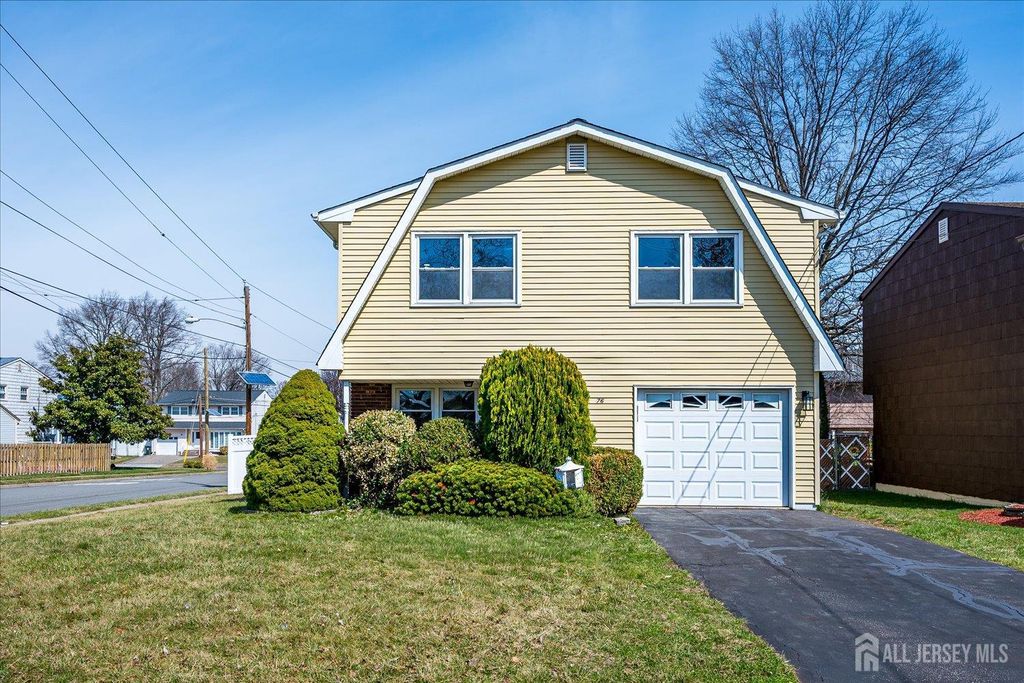 76 Pleasant Avenue, Iselin, NJ 08830
