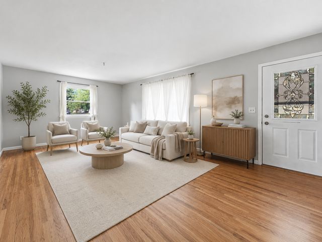 6009 Quebec Avenue N, New Hope, MN 55428