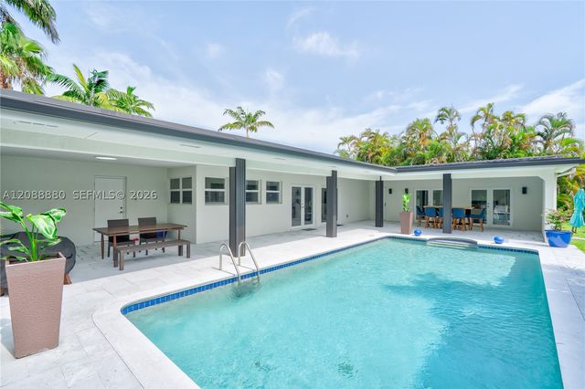 14675 SW 78th Ave, Palmetto Bay, FL 33158