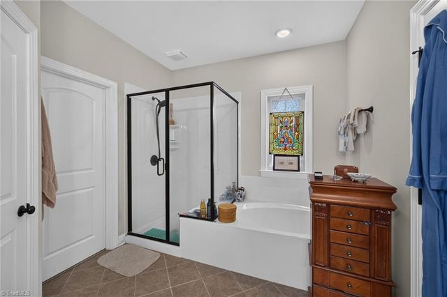 5416 Ggo Drive, Greensboro, NC 27406