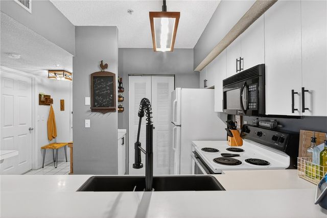 1640 N 42nd Circle 305, Vero Beach, FL 32967