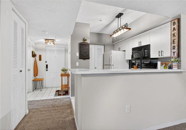 1640 N 42nd Circle 305, Vero Beach, FL 32967