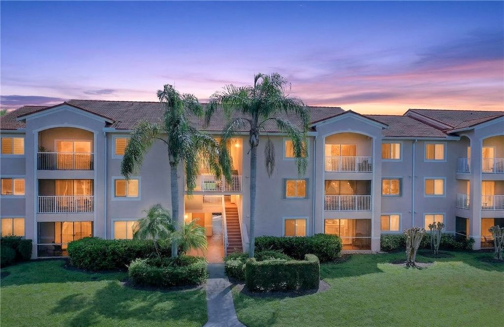 1640 N 42nd Circle 305, Vero Beach, FL 32967