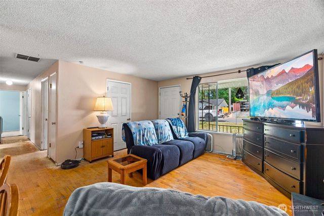 1624 Hume Street S, Tacoma, WA 98444