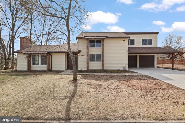 103 FARMINGTON LN, Sterling, VA 20164