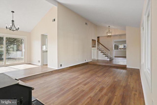 103 FARMINGTON LN, Sterling, VA 20164