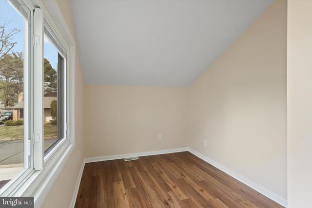 103 FARMINGTON LN, Sterling, VA 20164