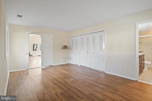 103 FARMINGTON LN, Sterling, VA 20164