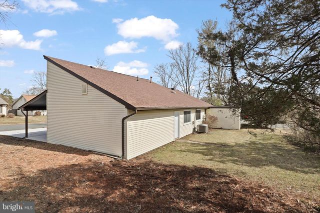 103 FARMINGTON LN, Sterling, VA 20164