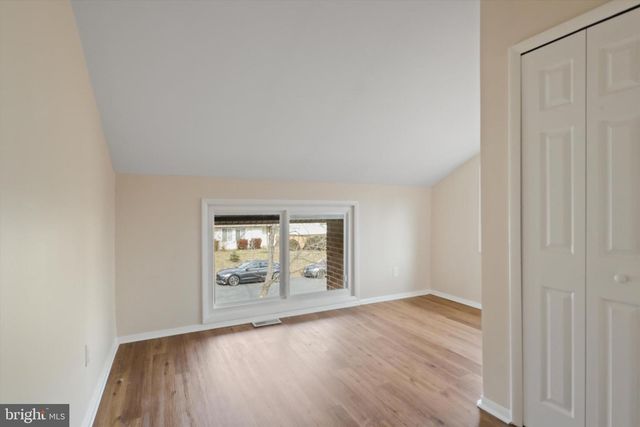 103 FARMINGTON LN, Sterling, VA 20164