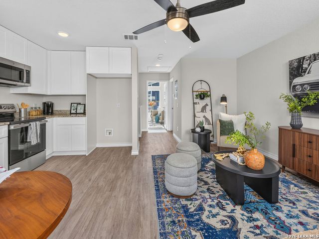 310 W Evergreen St Unit 101, San Antonio, TX 78212