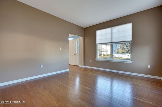 37 Imperial Place N, Jackson, NJ 08527