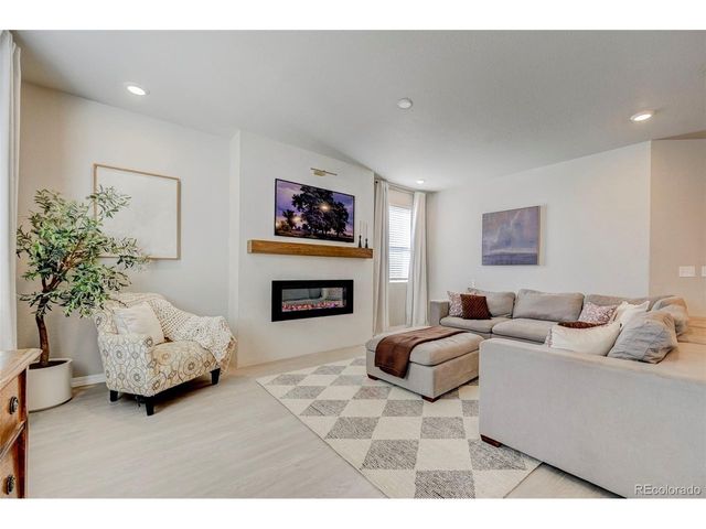 10499 Rolling Peaks Dr, Peyton, CO 80831