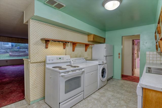 2717 E 19TH Ave, Spokane, WA 99223