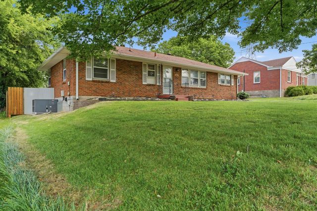2636 Woodberry Dr, Nashville, TN 37214