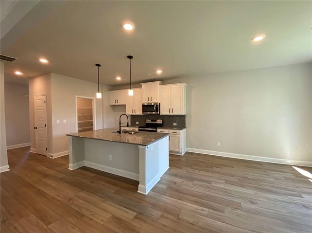5037 Silver Fox Trail, Oakwood, GA 30566