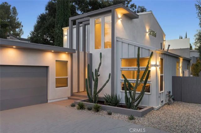 4731 Topanga Canyon Boulevard, Woodland Hills, CA 91364