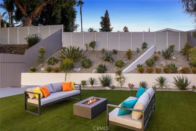 4731 Topanga Canyon Boulevard, Woodland Hills, CA 91364