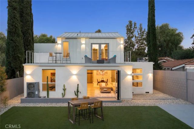 4731 Topanga Canyon Boulevard, Woodland Hills, CA 91364