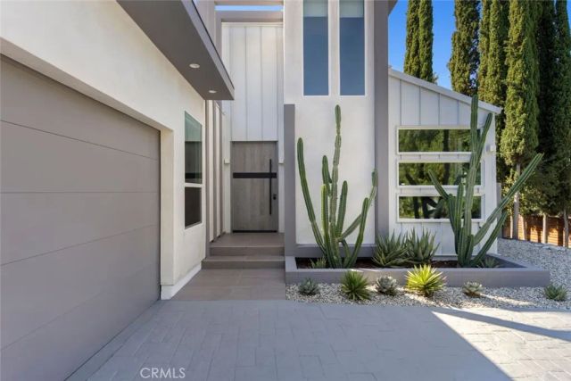 4731 Topanga Canyon Boulevard, Woodland Hills, CA 91364