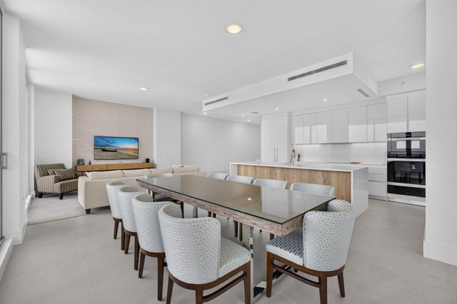 220 Lake Shore Drive 1702, Lake Park, FL 33403