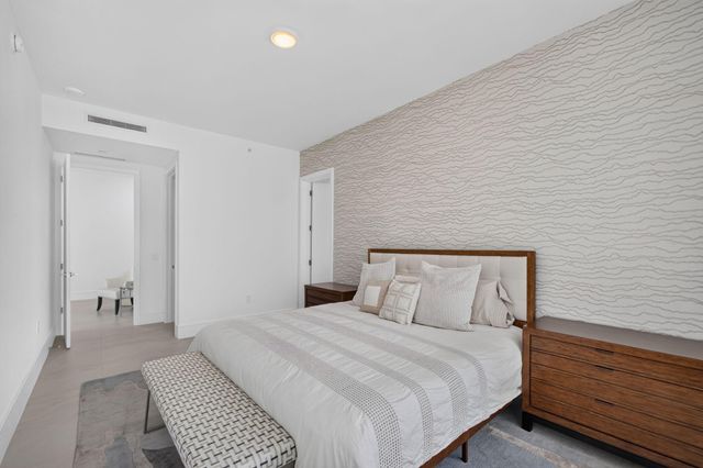 220 Lake Shore Drive 1702, Lake Park, FL 33403