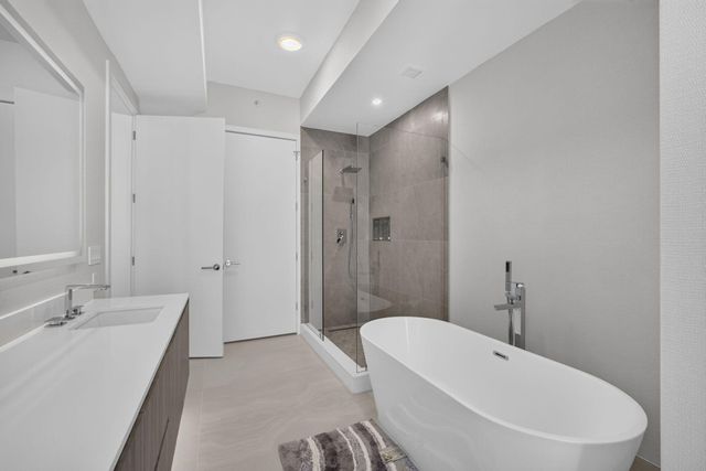 220 Lake Shore Drive 1702, Lake Park, FL 33403