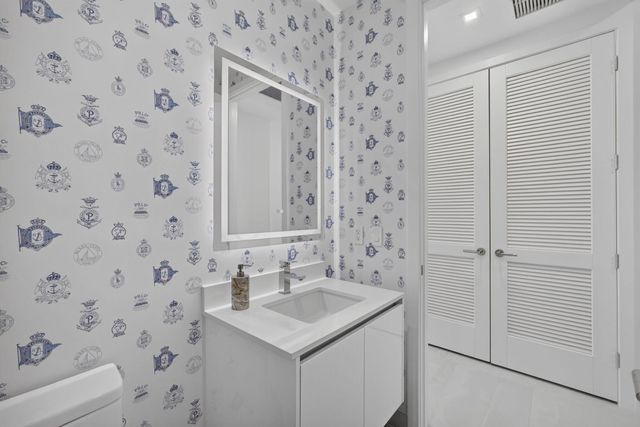 220 Lake Shore Drive 1702, Lake Park, FL 33403