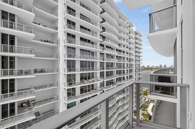 220 Lake Shore Drive 1702, Lake Park, FL 33403