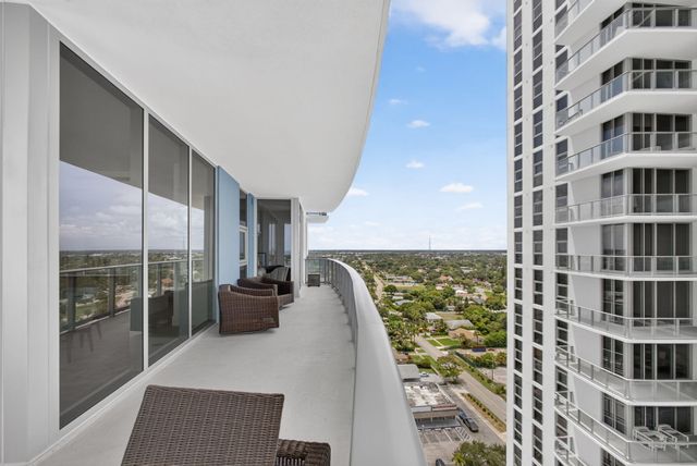 220 Lake Shore Drive 1702, Lake Park, FL 33403