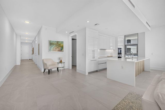 220 Lake Shore Drive 1702, Lake Park, FL 33403