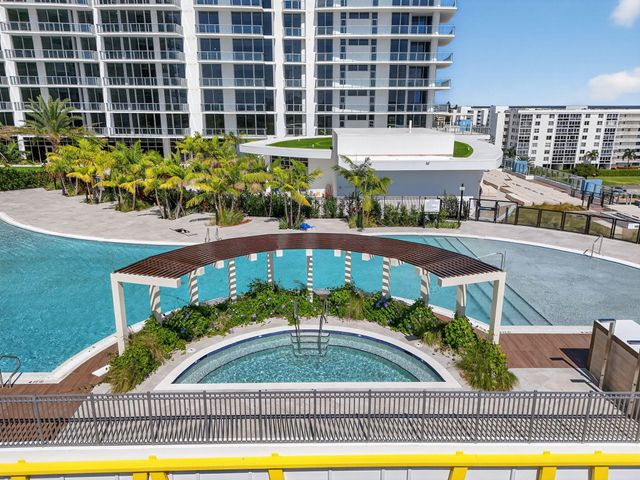 220 Lake Shore Drive 1702, Lake Park, FL 33403