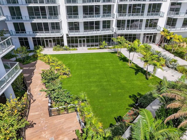 220 Lake Shore Drive 1702, Lake Park, FL 33403
