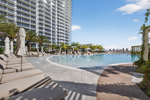 220 Lake Shore Drive 1702, Lake Park, FL 33403