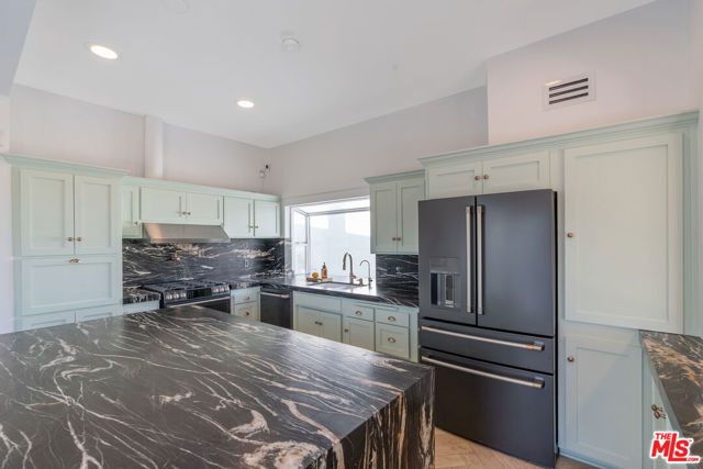 3479 Wonder View Drive, Los Angeles, CA 90068