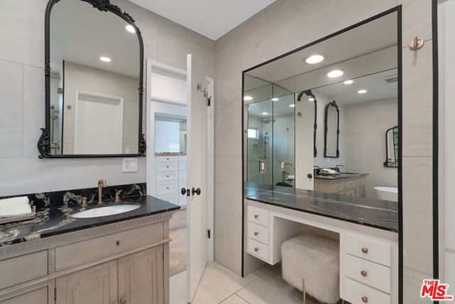 3479 Wonder View Drive, Los Angeles, CA 90068