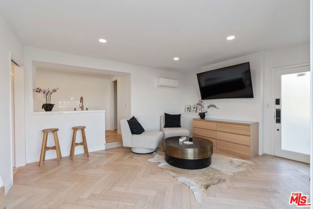 3479 Wonder View Drive, Los Angeles, CA 90068