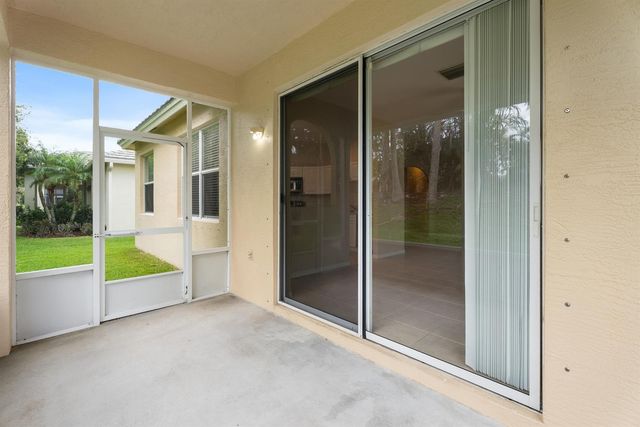 854 SW Rocky Bayou Terrace, Port St. Lucie, FL 34986