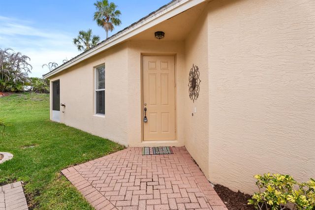 854 SW Rocky Bayou Terrace, Port St. Lucie, FL 34986