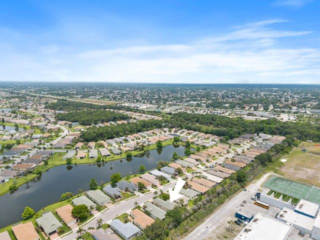 854 SW Rocky Bayou Terrace, Port St. Lucie, FL 34986
