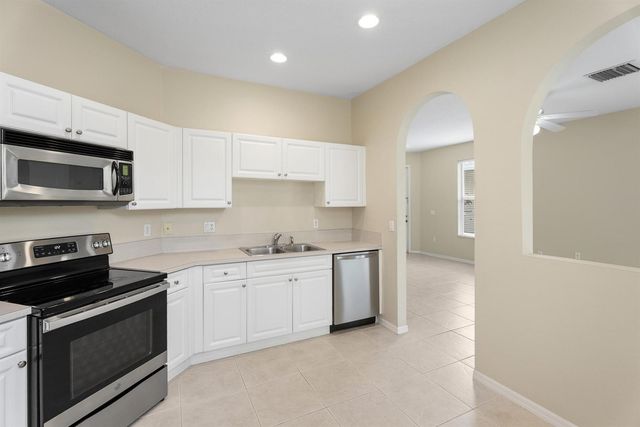 854 SW Rocky Bayou Terrace, Port St. Lucie, FL 34986